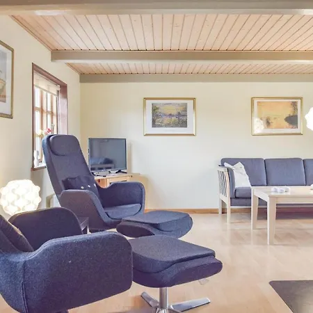 Holiday Statenevej With Fireplace And Shower Ferienhaus